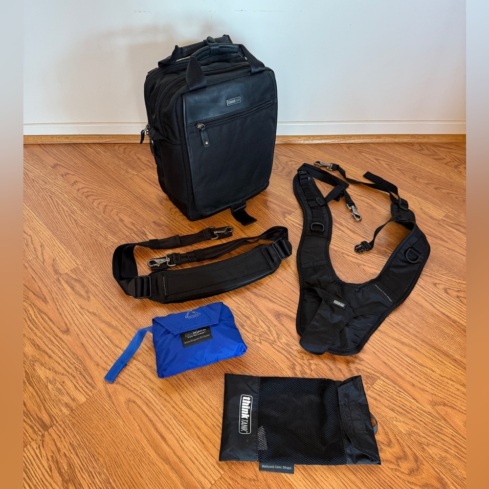 Think Tank Camera Bag | Urban Disguise 35 Classic w/ Rain Cover & Straps